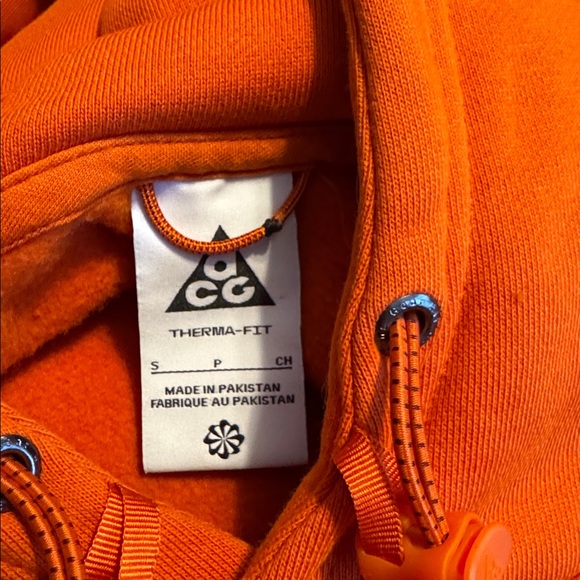 Men’s size small Nike ACG heavyweight hoodie. - Picture 3 of 4
